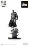 Justice League - socha Deluxe Art Scale Batman Concept Store Exclusive 30 cm