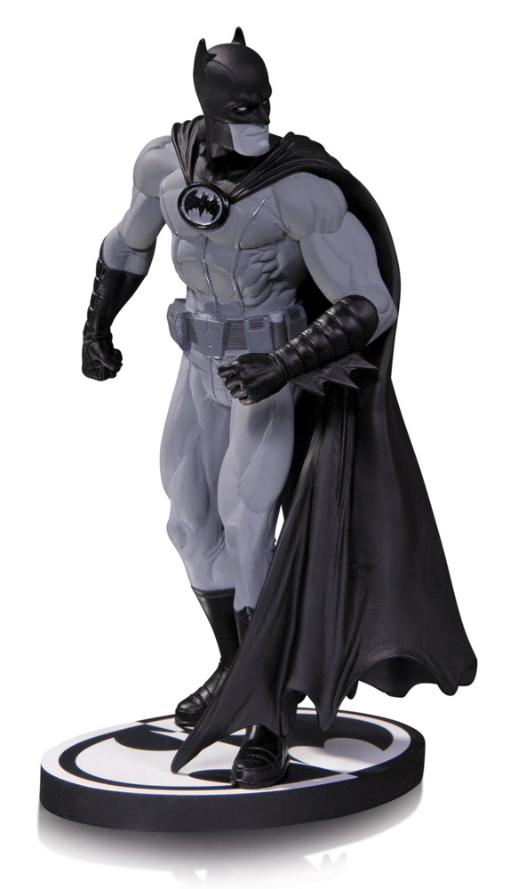Batman - soška Black & White Statue Gary Frank 22 cm