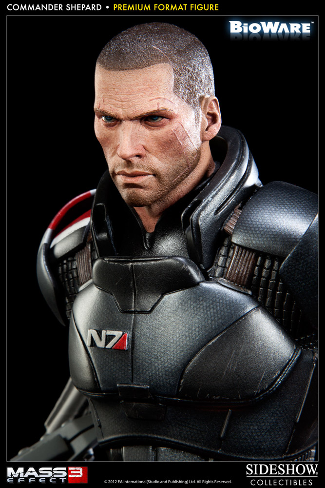 Mass Effect - figúrka Commander Shepard 48 cm