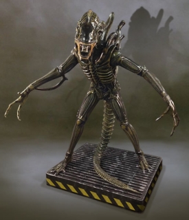 Aliens - socha Alien Warrior 203 cm