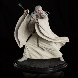 Hobbit The Battle of the Five Armies - socha Saruman the White 35 cm