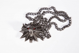 The Witcher 3: Wild Hunt - prívesok s retiazkou (LED Light-Up) Wolf
