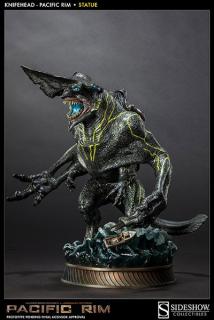 Pacific Rim - socha Knifehead 43 cm